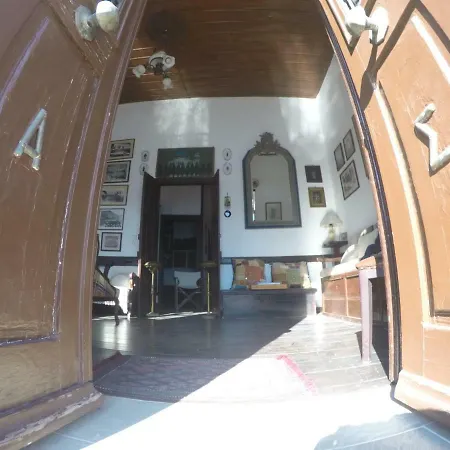 The Scarlet House * Mejíszti