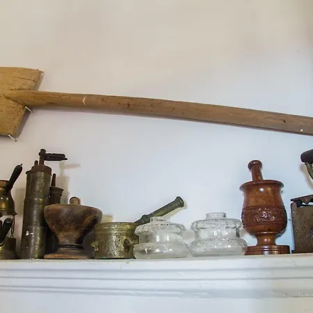 The Scarlet House Nyaraló Mejíszti