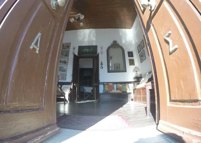 The Scarlet House * Meyísti