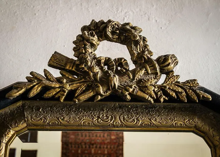 別荘 The Scarlet House Meyísti