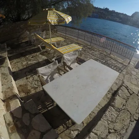 The Scarlet House Holiday home