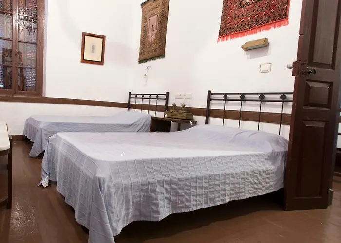 The Scarlet House Prázdninový dům *