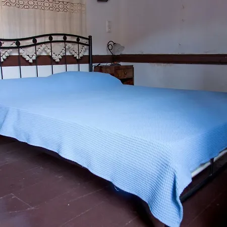 The Scarlet House * 迈伊斯蒂